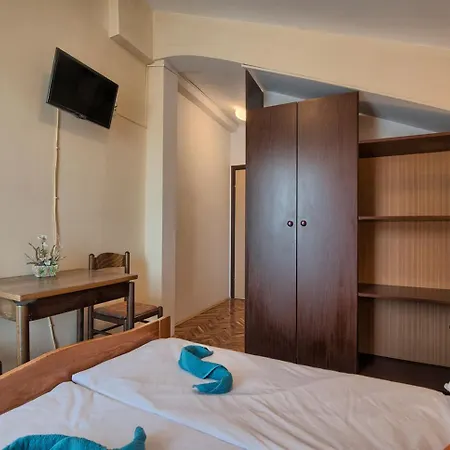 Bed & Breakfast Pansion Tramontana 3*