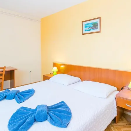 Bed & Breakfast Pansion Tramontana 3*